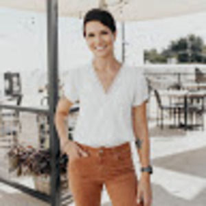 Meet your Posher, Olivia